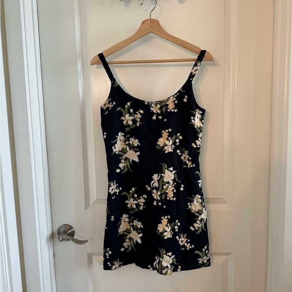 Reformation Puglia Dress in Yolanda size 2 - Picture 4 of 8